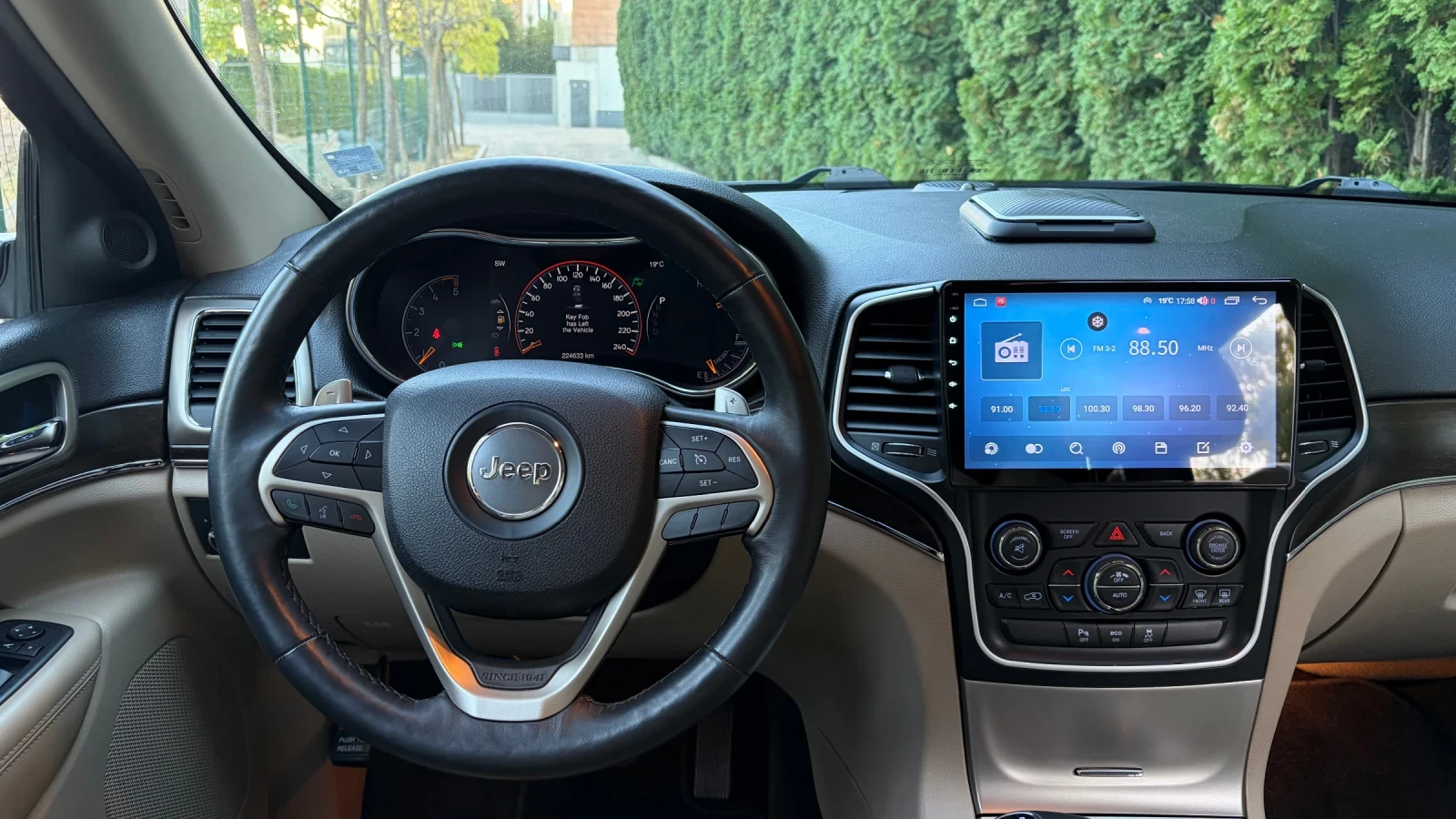 Jeep Grand cherokee 3.0 CRD, снимка 10 - Автомобили и джипове - 56371561