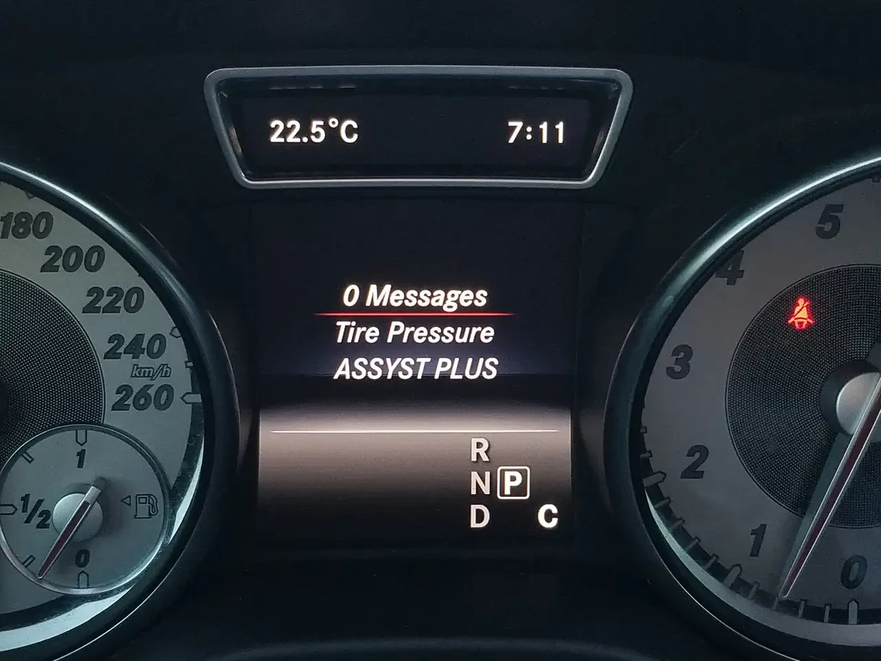Mercedes-Benz GLA SERVICE RECORDS| 4-MATIC| CAMERA| ALLOYS| PUSH STA | Mobile.bg � ����������� 13