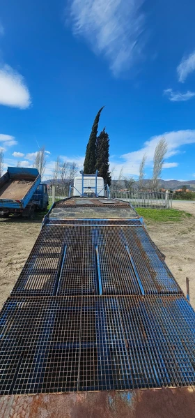 ����� �� �������� �� Mercedes-Benz 2229 V8 