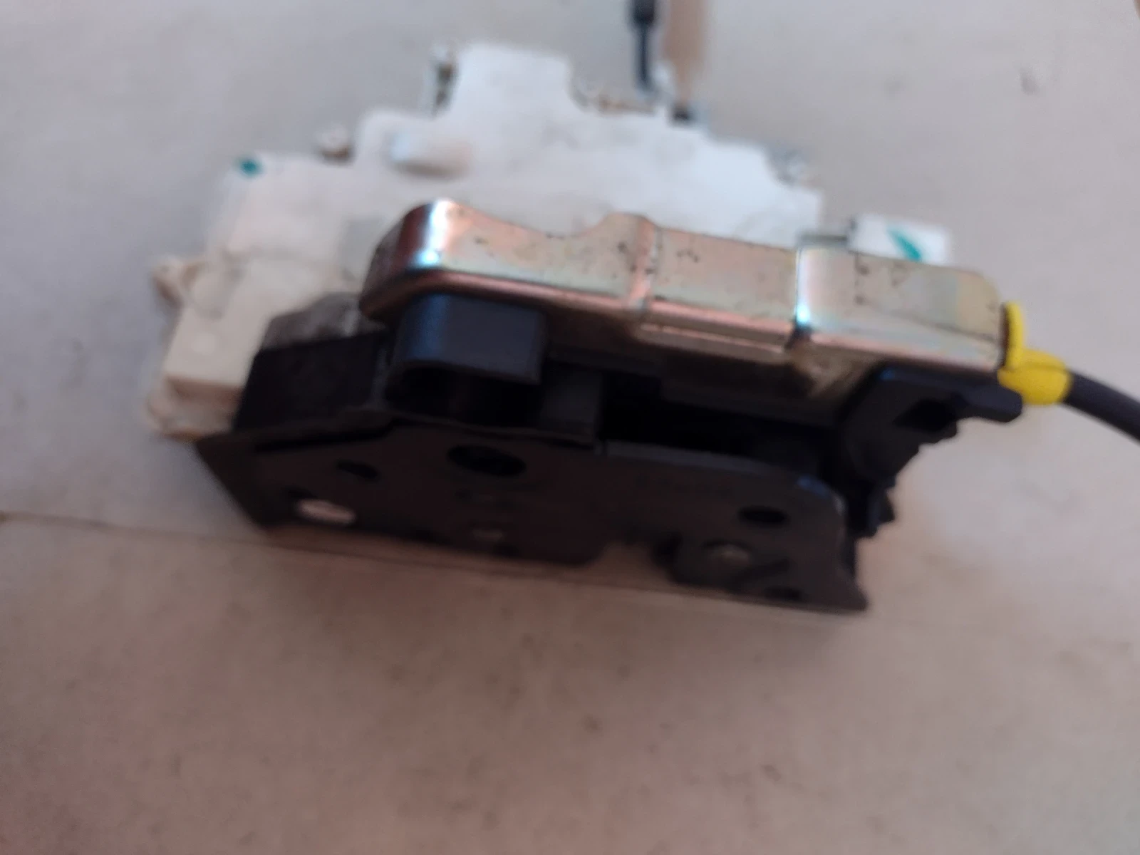 �����  ����� ����� �� AUDI A4 B8    8T0837886A | Mobile.bg � ����������� 3