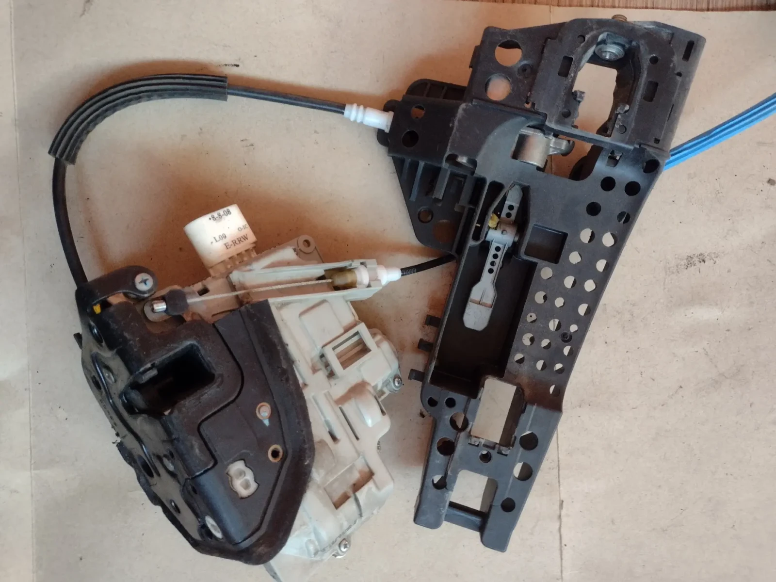 �����  ����� ����� �� AUDI A4 B8    8T0837886A | Mobile.bg � ����������� 1