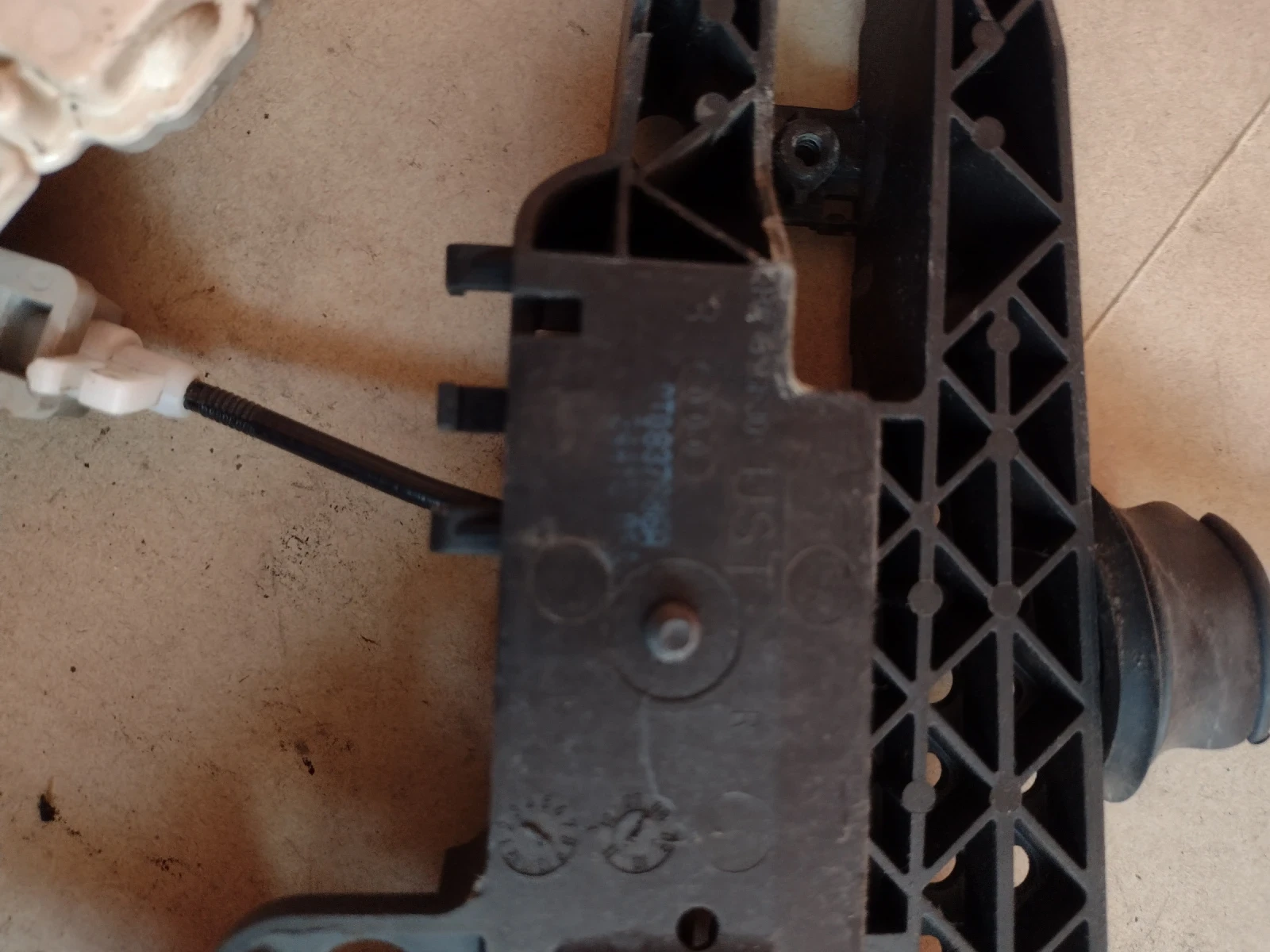 �����  ����� ����� �� AUDI A4 B8    8T0837886A | Mobile.bg � ����������� 4