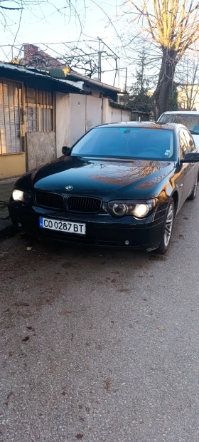     BMW 745  