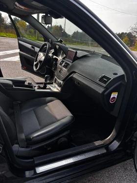 Mercedes-Benz C 220, снимка 9