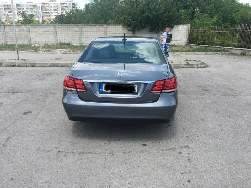 Mercedes-Benz E 200, снимка 3 - Автомобили и джипове - 41381404