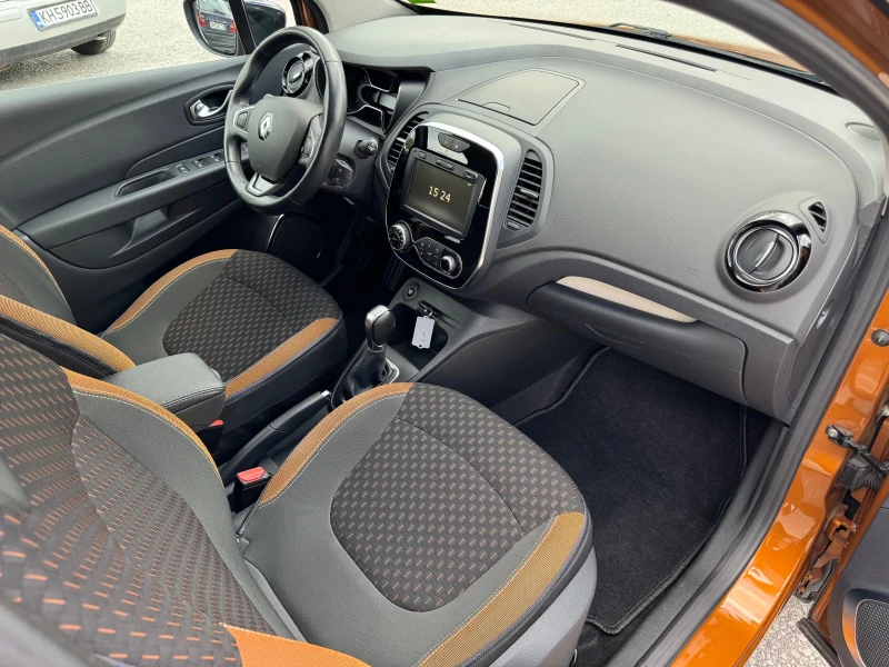 Renault Captur 1.33 Automat, снимка 15 - Автомобили и джипове - 47383124