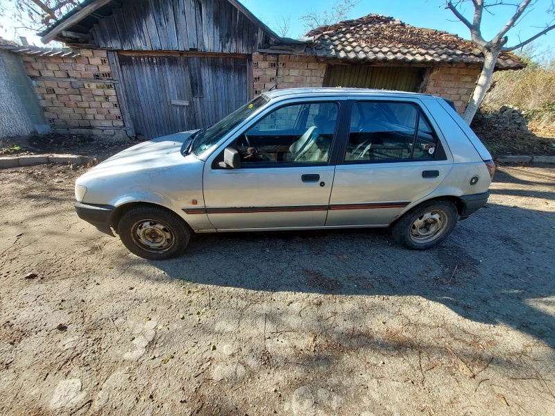 Ford Fiesta, снимка 2 - Автомобили и джипове - 48012163