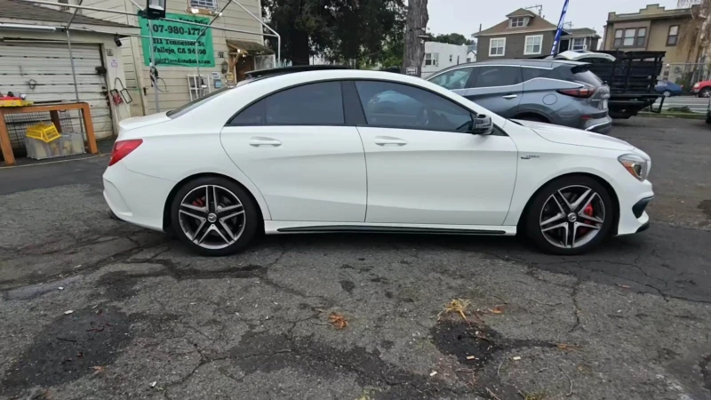 Mercedes-Benz CLA 45 AMG 4MATIC* ПОДГРЕВ* КАМЕРА* КЕЙЛЕС* , снимка 4 - Автомобили и джипове - 48420524