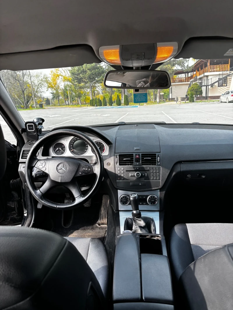 Mercedes-Benz C 220, снимка 6 - Автомобили и джипове - 52348791