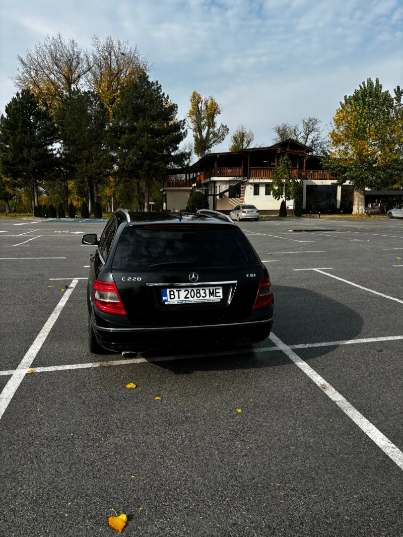 Mercedes-Benz C 220, снимка 4 - Автомобили и джипове - 52348791