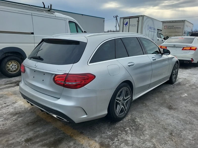 Mercedes-Benz C 300 * CARFAX * БЕЗ ПЪРВОНАЧАЛНА ВНОСКА, снимка 3 - Автомобили и джипове - 53065968