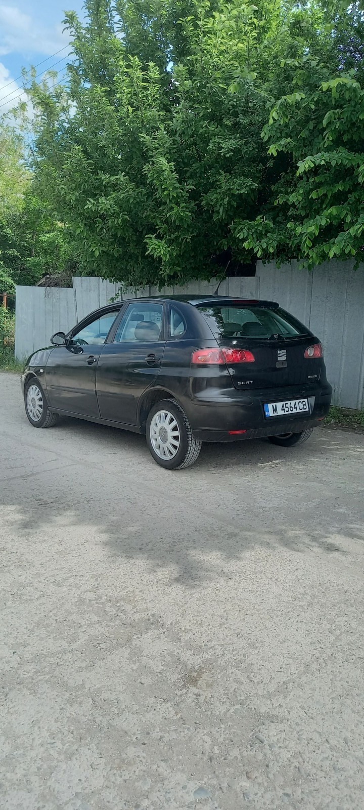 Seat Ibiza 1.4i, снимка 2 - Автомобили и джипове - 45680727