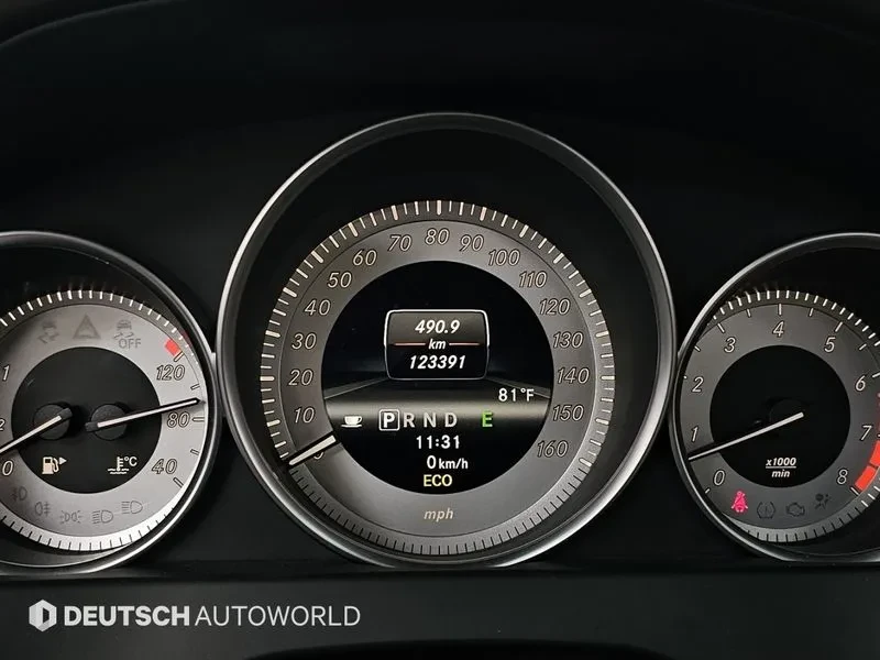 Mercedes-Benz C 300 4Matic, снимка 8 - Автомобили и джипове - 53822600