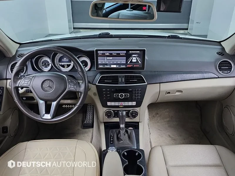 Mercedes-Benz C 300 4Matic, снимка 7 - Автомобили и джипове - 53822600