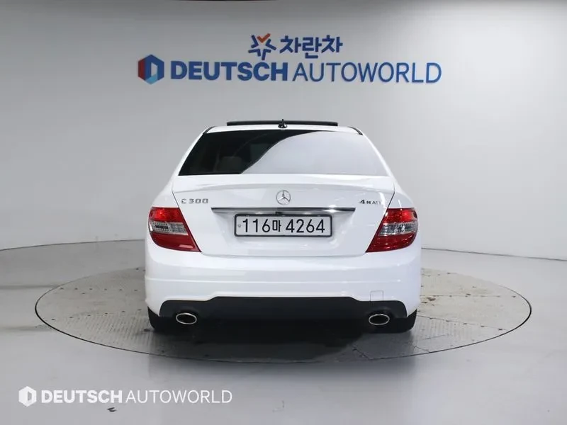 Mercedes-Benz C 300 4Matic, снимка 4 - Автомобили и джипове - 53822600