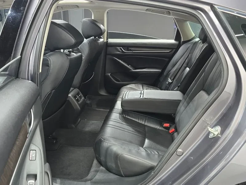 Honda Accord Touring 2.0 Хибрид, снимка 10 - Автомобили и джипове - 55642528