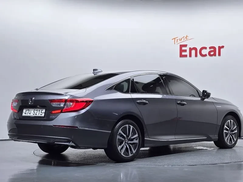 Honda Accord Touring 2.0 Хибрид, снимка 2 - Автомобили и джипове - 55642528