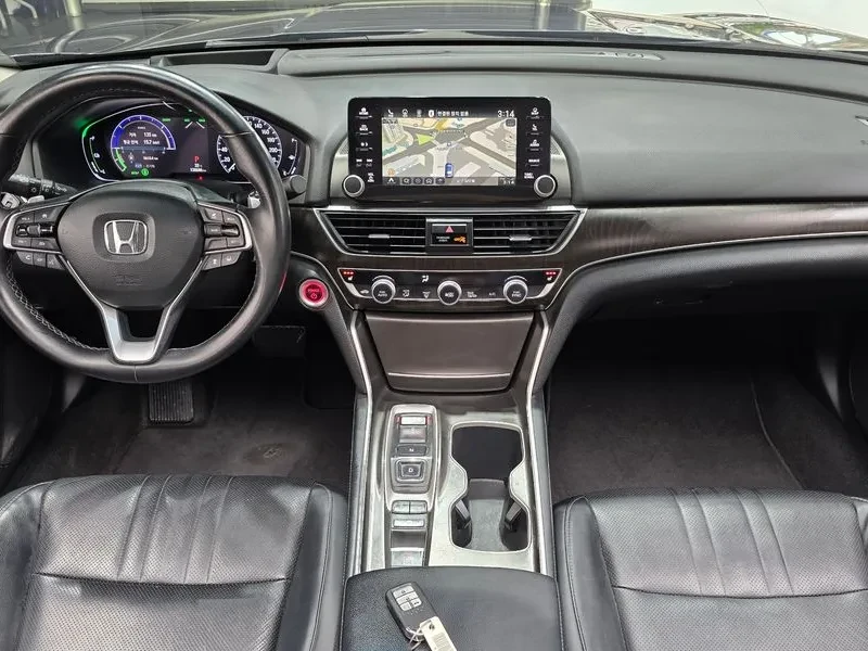 Honda Accord Touring 2.0 Хибрид, снимка 3 - Автомобили и джипове - 55642528