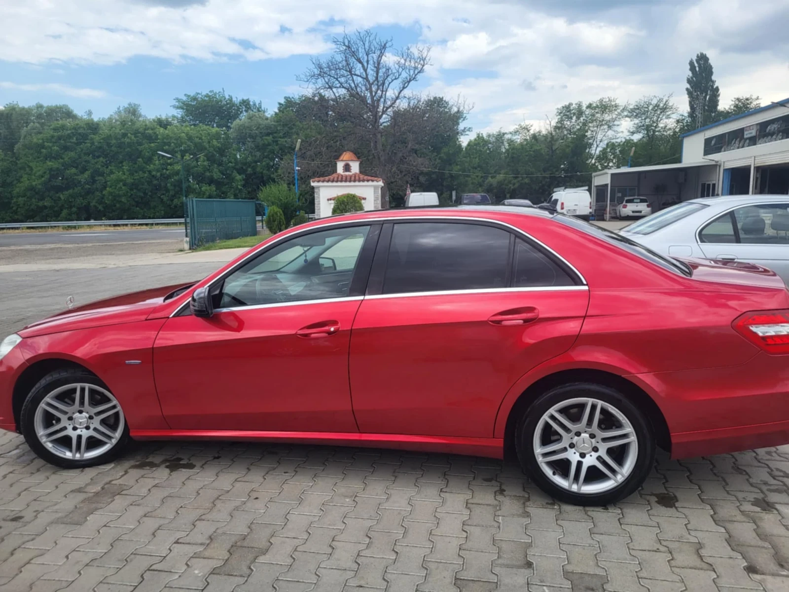 Mercedes-Benz E 200 200CDI - изображение 2