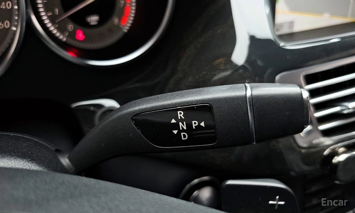 Mercedes-Benz CLS 350  - изображение 9