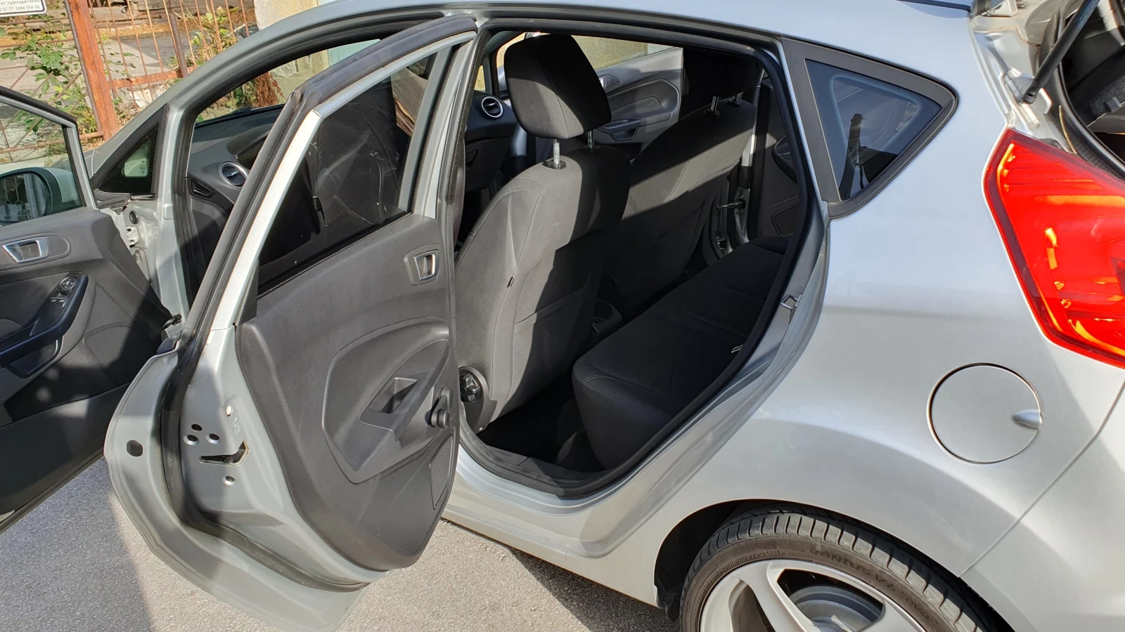 Ford Fiesta 1.4 BRC, снимка 10 - Автомобили и джипове - 54015455