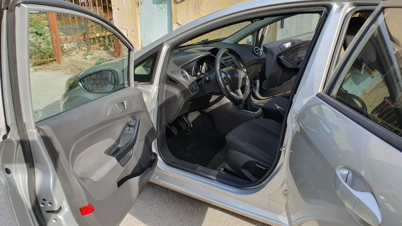 Ford Fiesta 1.4 BRC, снимка 9 - Автомобили и джипове - 54015455