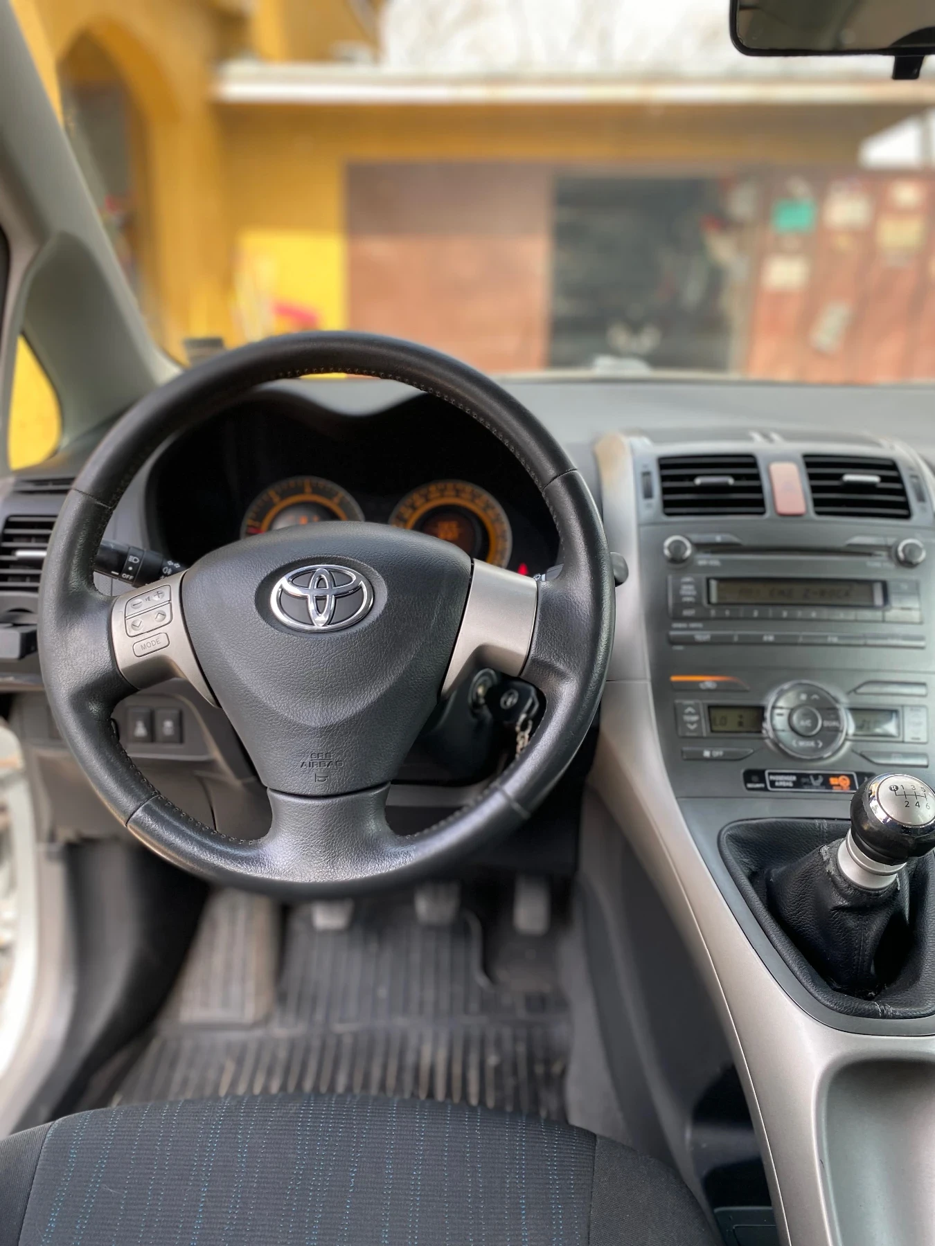 Toyota Auris 2.0d D4D 125hp DPF, снимка 7 - Автомобили и джипове - 54197309