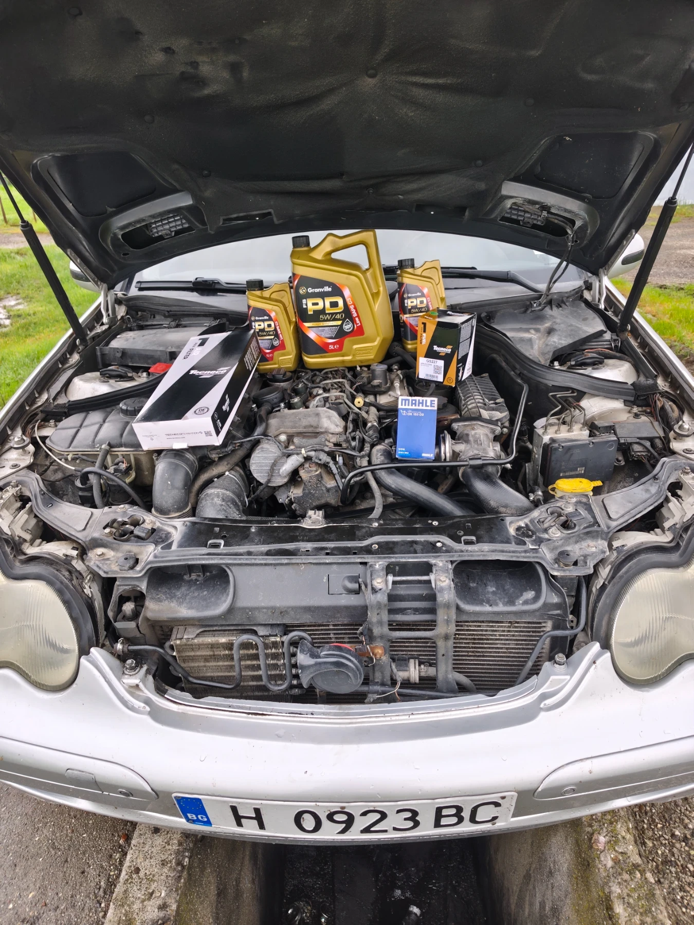 Mercedes-Benz C 220 2.2 cdi, снимка 8 - Автомобили и джипове - 54320095