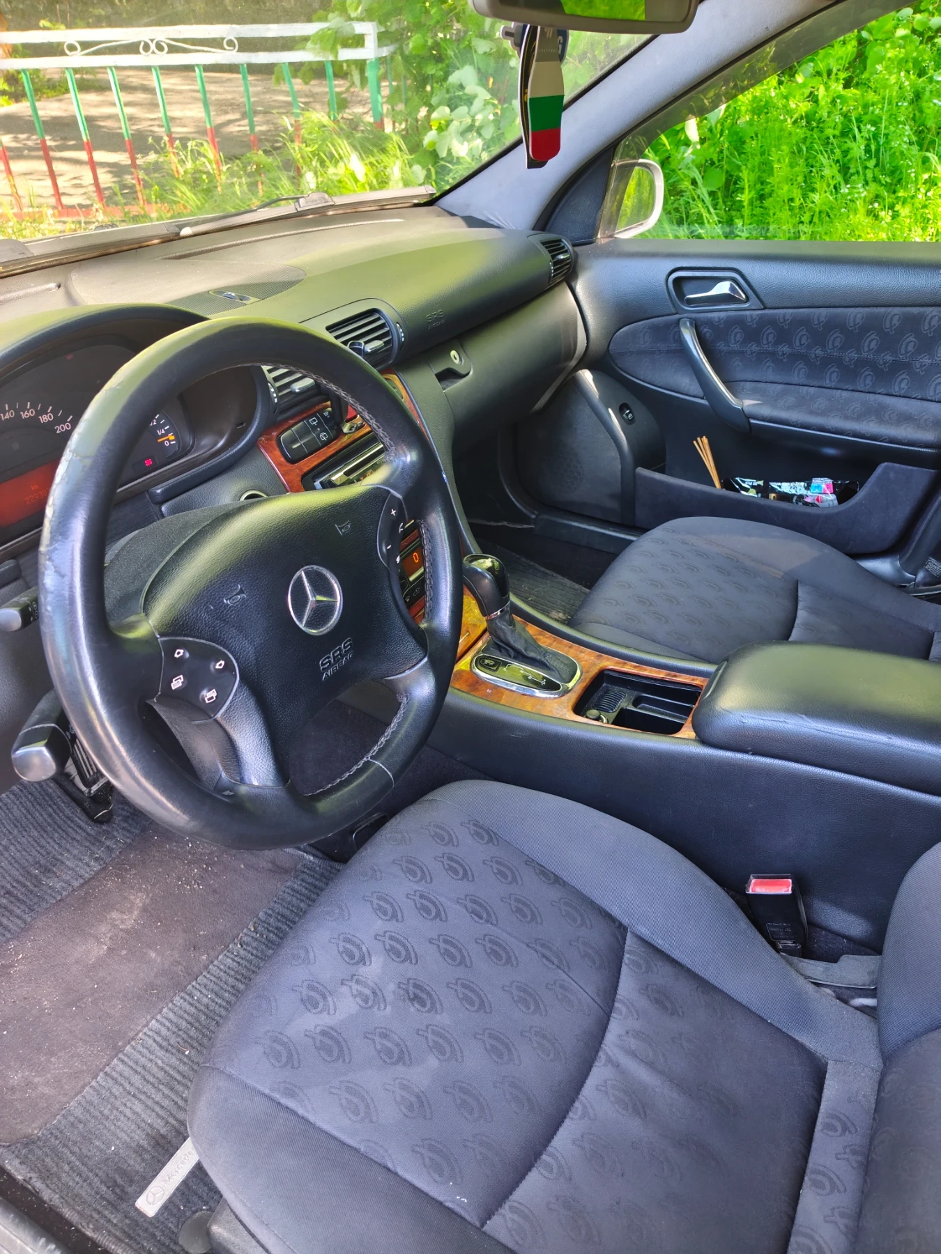 Mercedes-Benz C 220 2.2 cdi, снимка 5 - Автомобили и джипове - 54320095