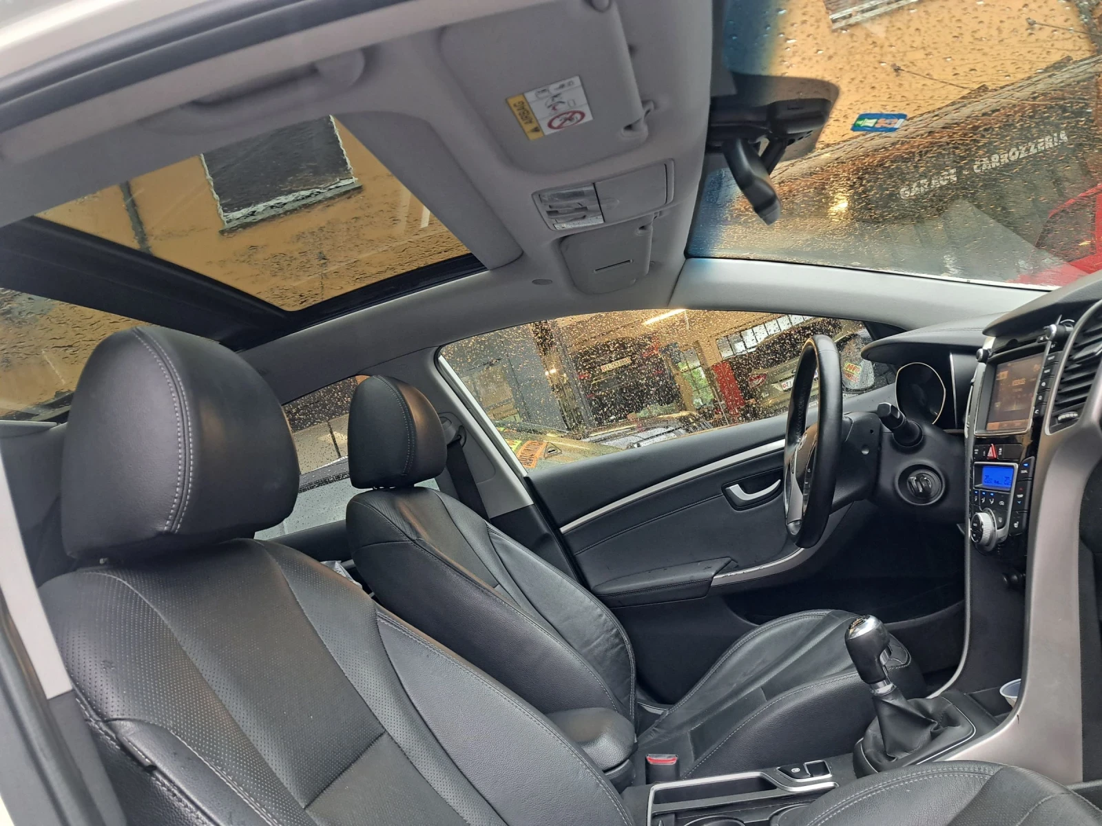 Hyundai I30 1.6 ПАНОРАМА/КОЖА, снимка 12 - Автомобили и джипове - 54461066