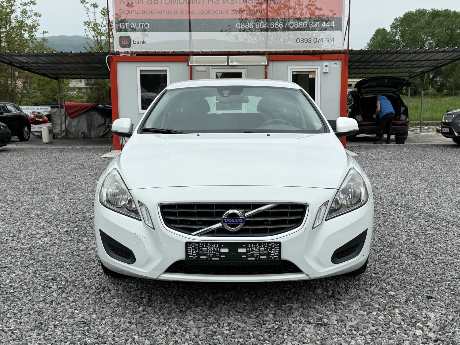 Volvo V60 2.0 D4 5-цилиндров (163 кс) Geartronic/2013г. , снимка 2 - Автомобили и джипове - 54478220