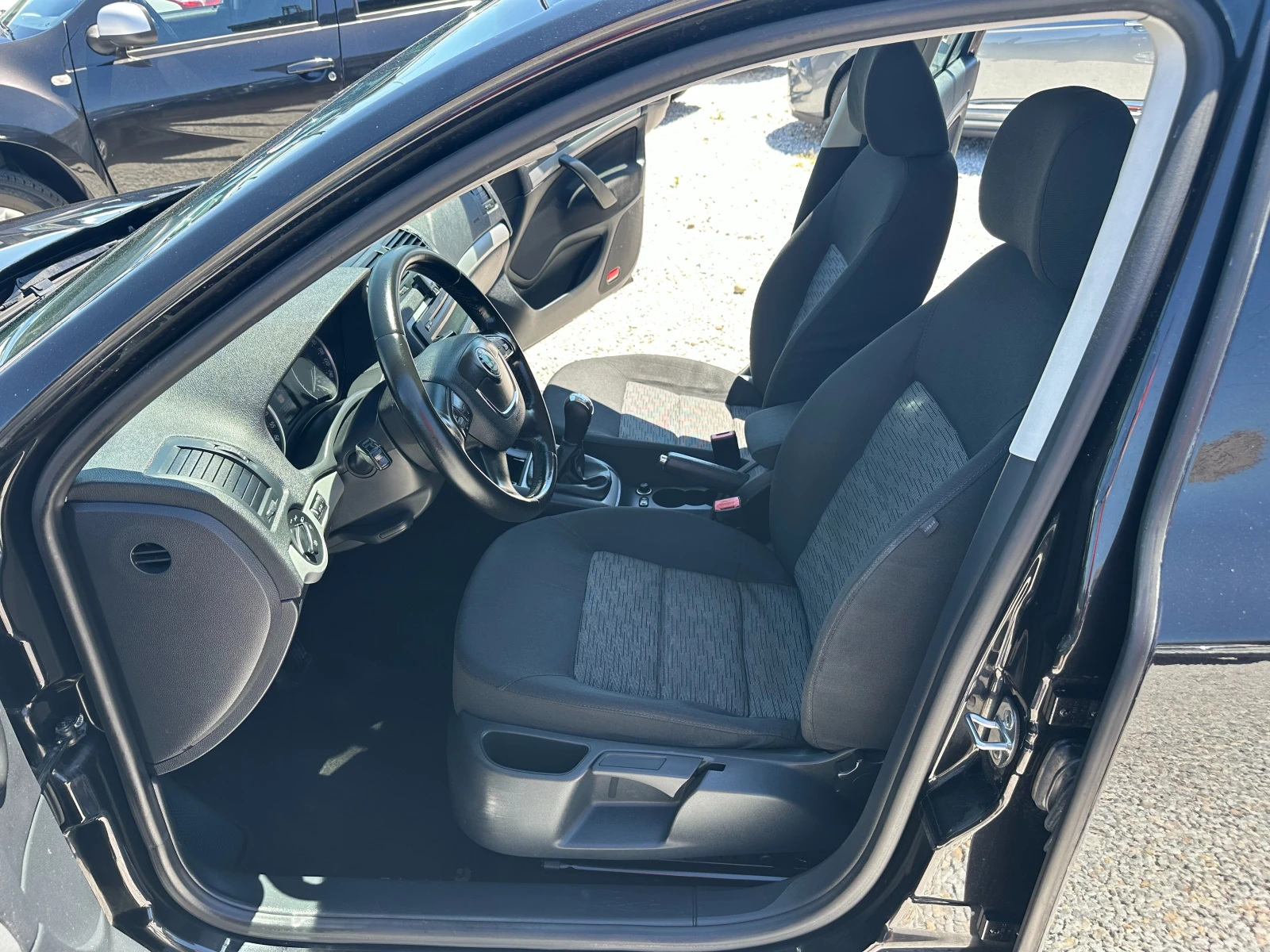 Skoda Octavia 1.6TDI, снимка 13 - Автомобили и джипове - 54605692