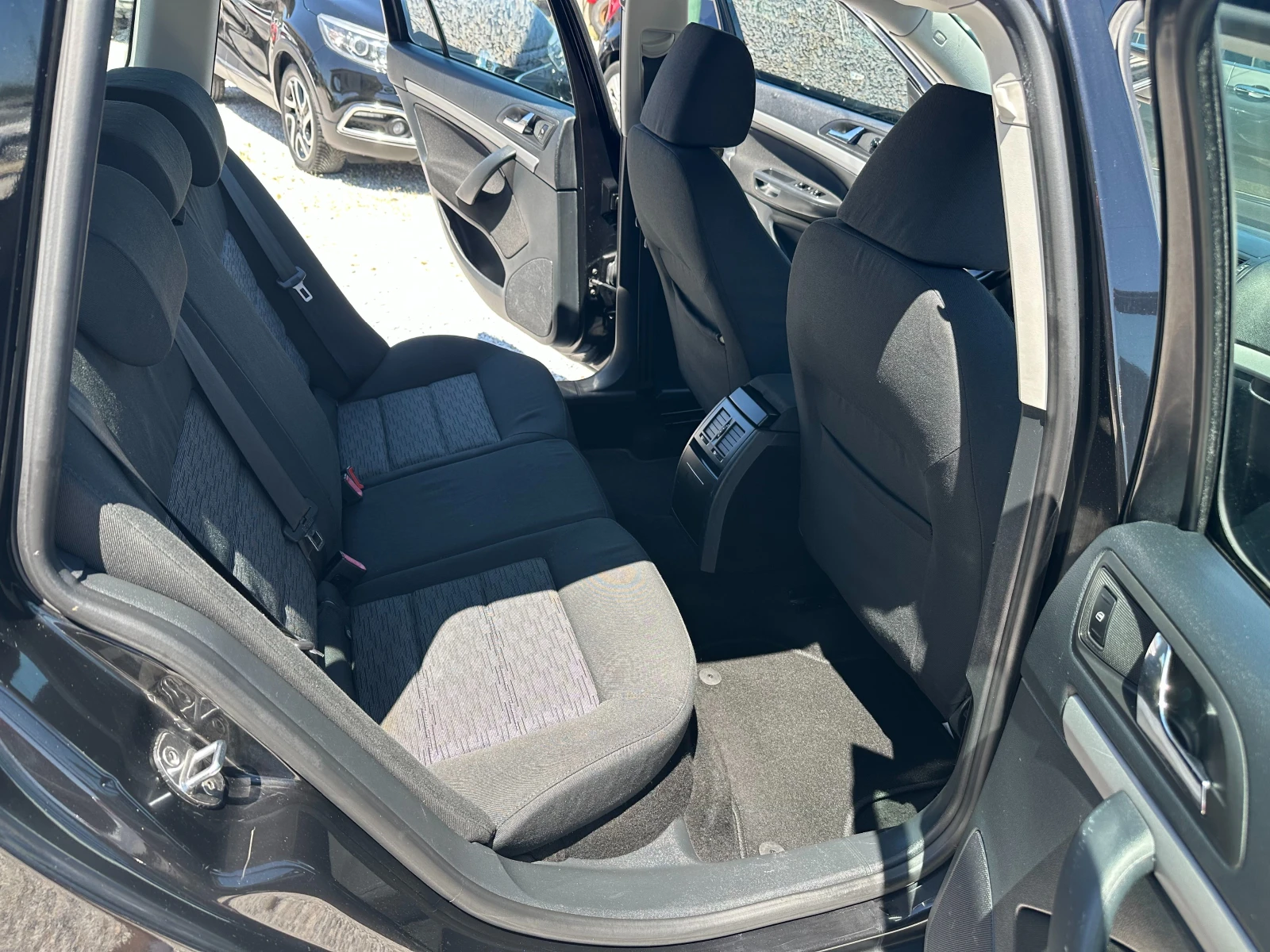 Skoda Octavia 1.6TDI, снимка 9 - Автомобили и джипове - 54605692