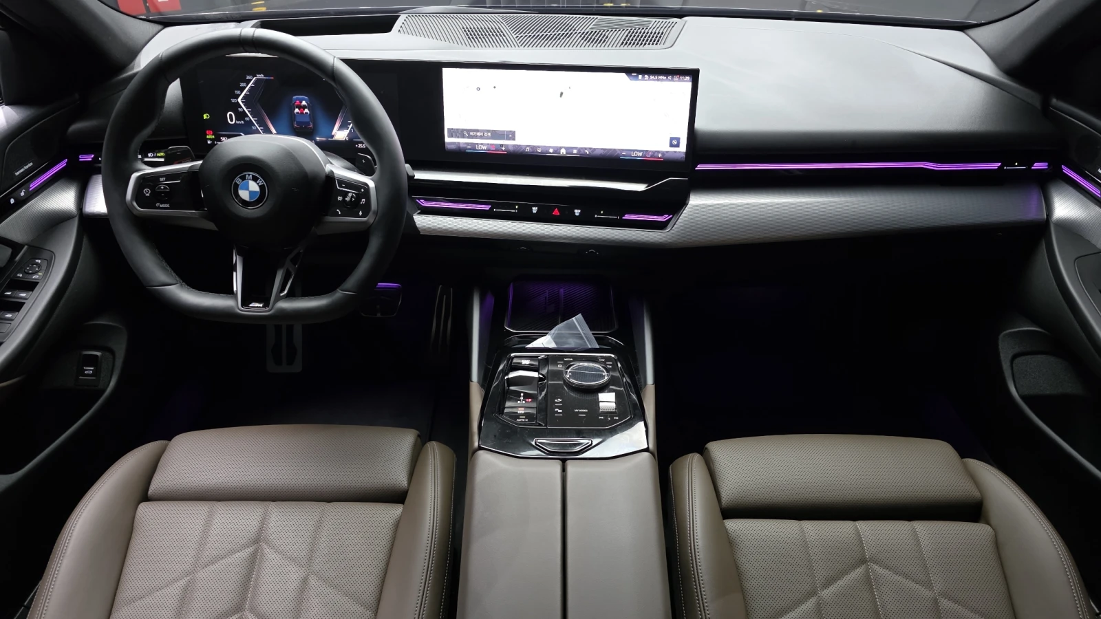 BMW 520 ЕЛ. БАГАЖНИК* BLIND SPOT* 360* HUD* КРАЙНА ЦЕНА, снимка 7 - Автомобили и джипове - 55435443