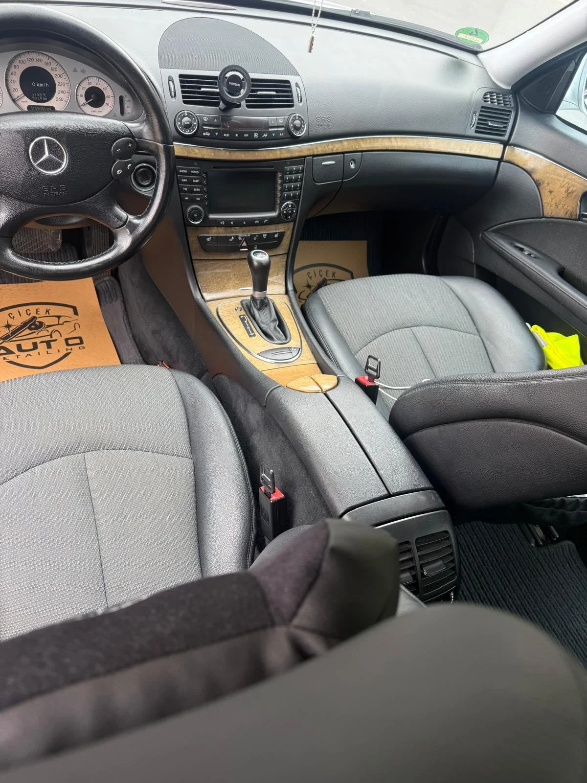 Mercedes-Benz E 200, снимка 3 - Автомобили и джипове - 55463974
