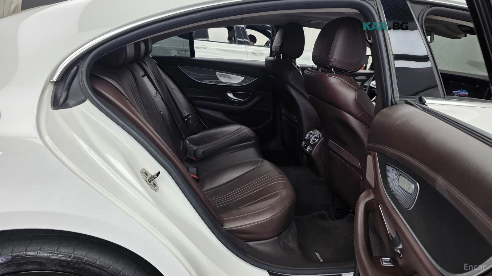 Mercedes-Benz CLS 400 4MATIC* AMG* КОЖА* ПОДГРЕВ* ОБДУХВ* BURMASTER* PAN, снимка 11 - Автомобили и джипове - 55892076