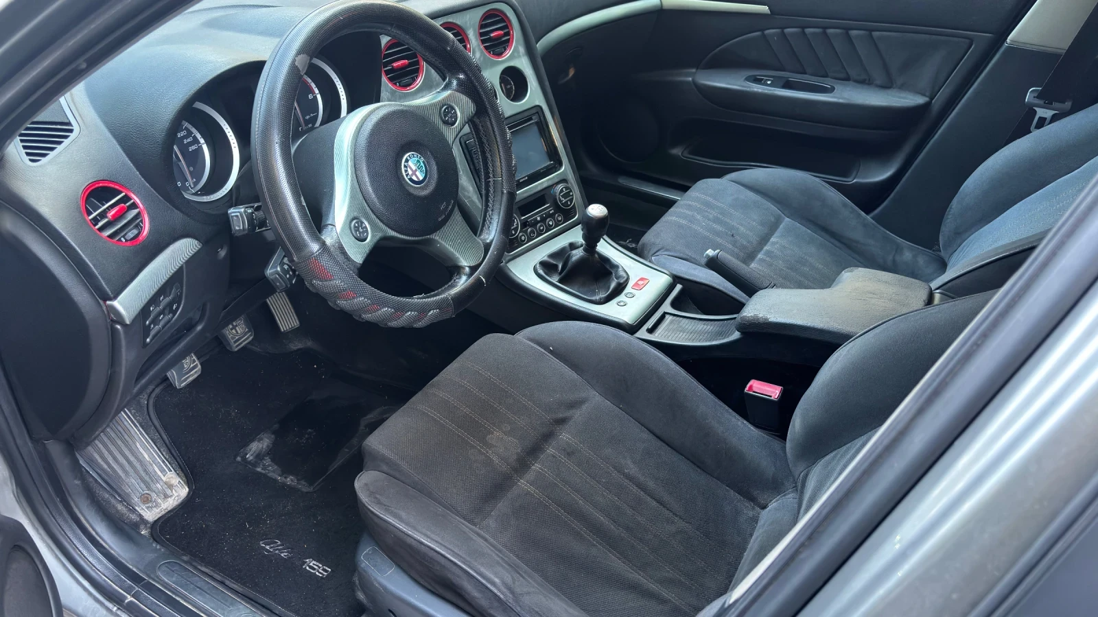 Alfa Romeo 159 1.9 jtdm, снимка 4 - Автомобили и джипове - 56165832