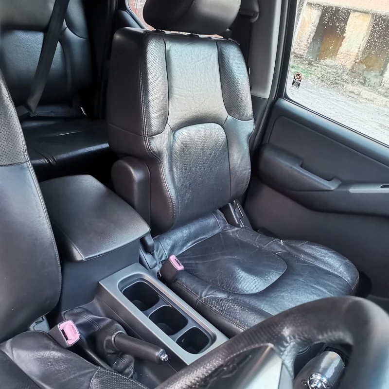 Nissan Navara, снимка 11 - Автомобили и джипове - 51960766