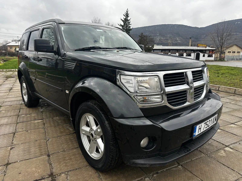 Dodge Nitro 2.8d 4x4 АВТОМАТИК 2.6t теглич , снимка 3 - Автомобили и джипове - 52926018