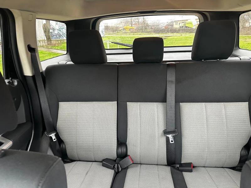 Dodge Nitro 2.8d 4x4 АВТОМАТИК 2.6t теглич , снимка 16 - Автомобили и джипове - 52926018