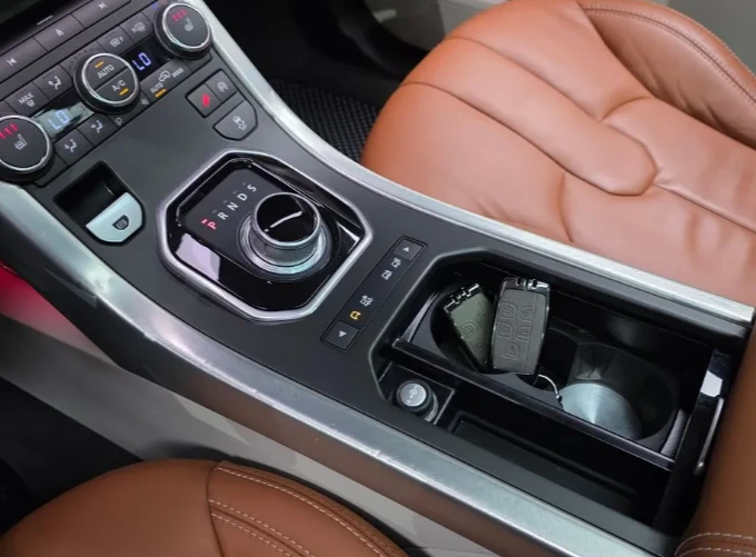 Land Rover Evoque 2.2 - изображение 9