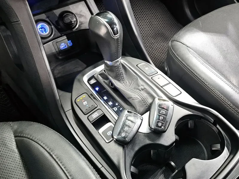 Hyundai Santa fe 2.2 4Wd Exclusive Special, снимка 9 - Автомобили и джипове - 53960512