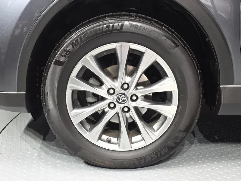 Toyota Rav4 2.5 2Wd, снимка 5 - Автомобили и джипове - 55748398