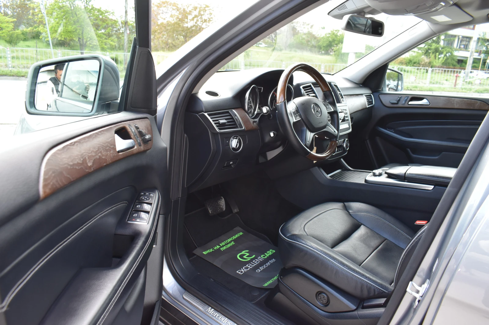 Mercedes-Benz ML 350  - изображение 8