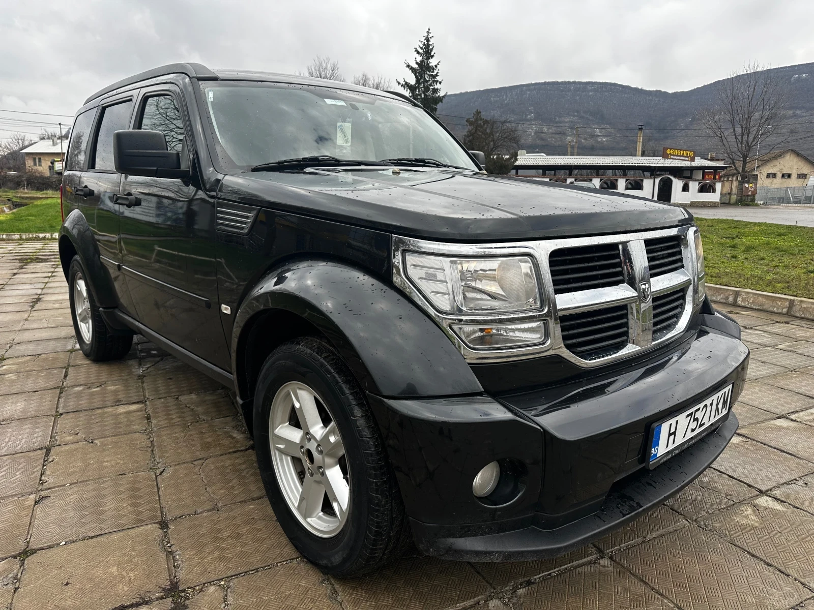 Dodge Nitro 2.8d 4x4 АВТОМАТИК 2.6t теглич  - изображение 3