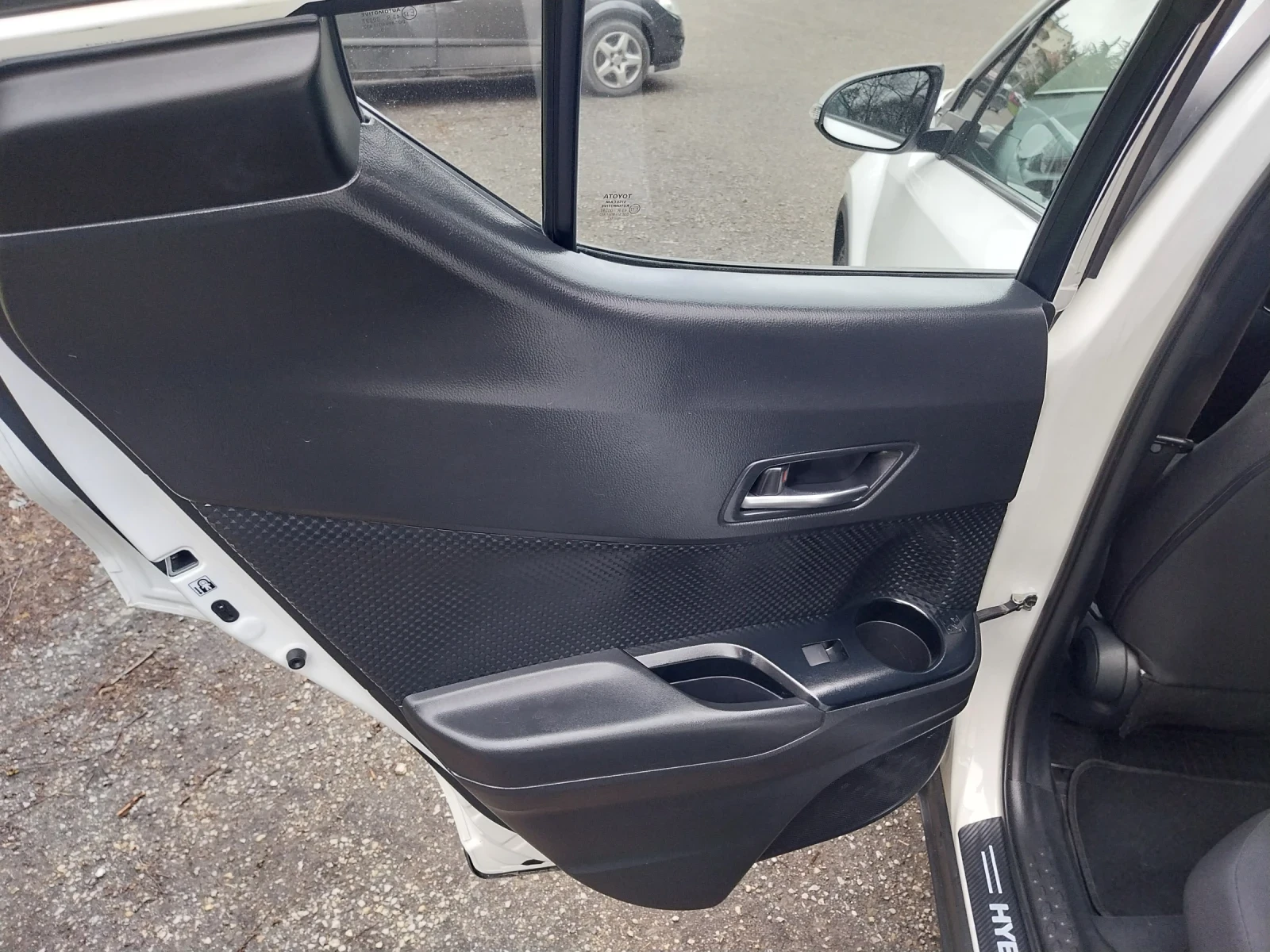 Toyota C-HR, снимка 9 - Автомобили и джипове - 54030718