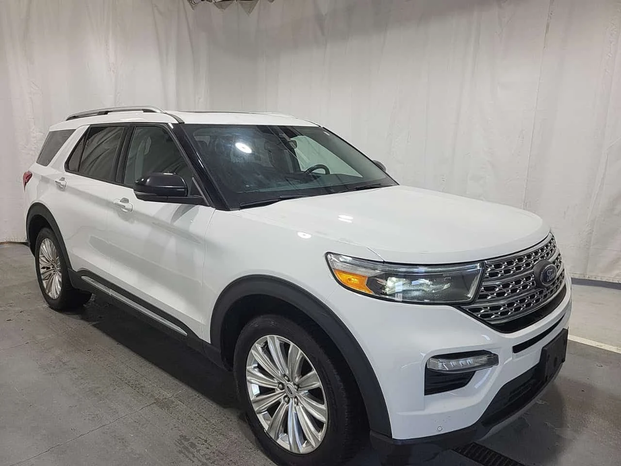 Ford Explorer * CARFAX * АВТОКРЕДИТ БЕЗ ПЪРВОНАЧАЛНА ВНОСКА, снимка 2 - Автомобили и джипове - 54821444