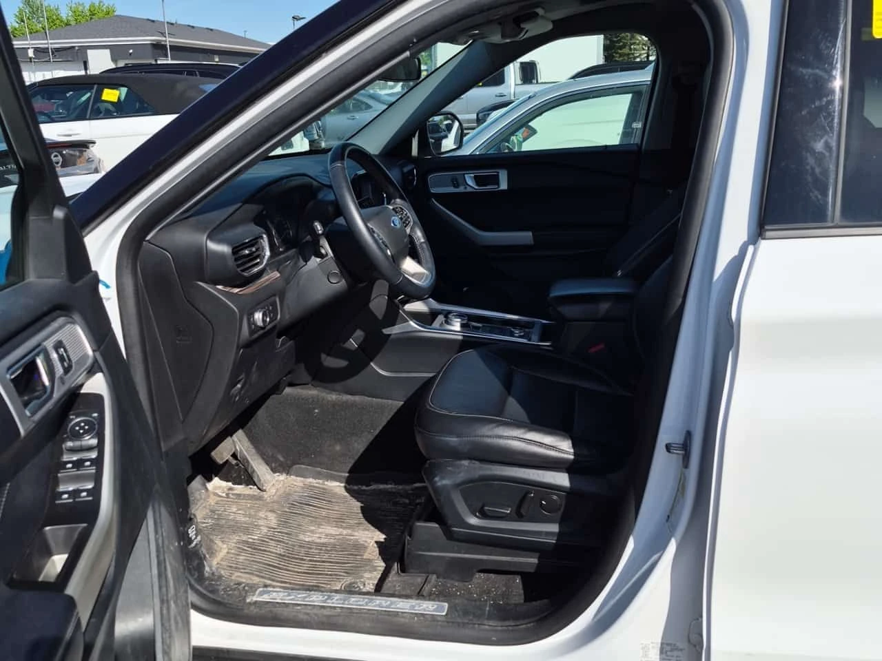 Ford Explorer * CARFAX * АВТОКРЕДИТ БЕЗ ПЪРВОНАЧАЛНА ВНОСКА, снимка 9 - Автомобили и джипове - 54821444