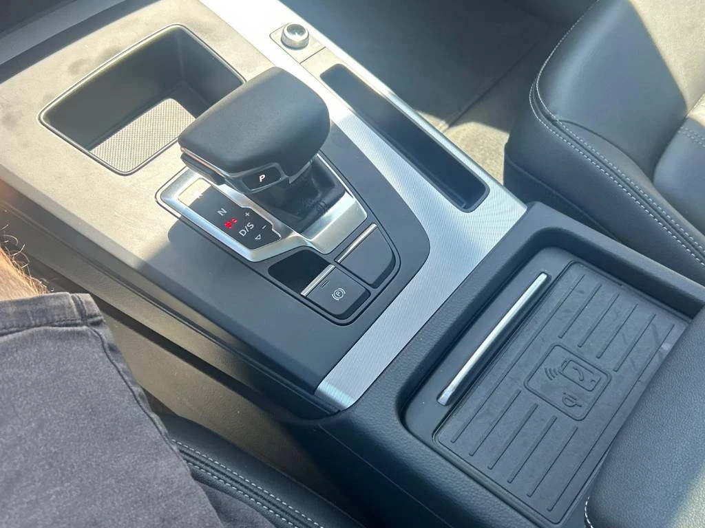 Audi Q5 Progressiv 45 TFSI * CARFAX* ОПЦИЯ ЗА ФИНАНСИРАНЕ*, снимка 11 - Автомобили и джипове - 54870732