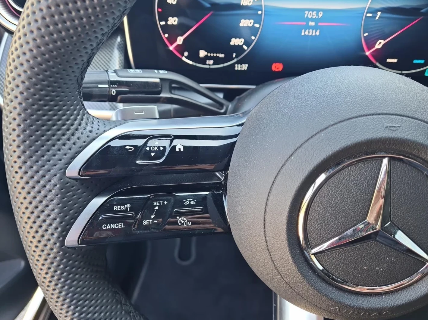 Mercedes-Benz GLC 450D* COUPE* 4M* AMG* PANO* HUD* ВЕНТИЛАЦИЯ* 360* , снимка 9 - Автомобили и джипове - 54977718